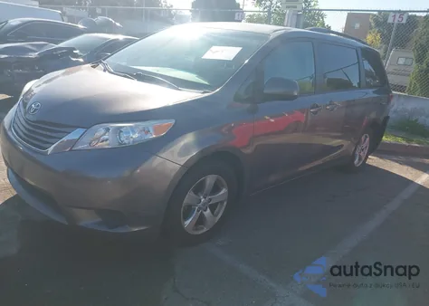 2017 Toyota Sienna Le 8 Passenger из США, поврежденный, VIN 5TDKZ3DC7HS842766